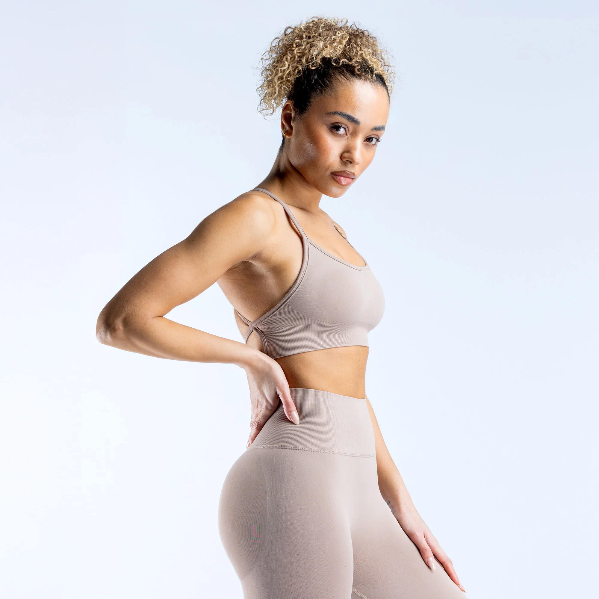 Dynamic Backless Sports Bra - Image 3
